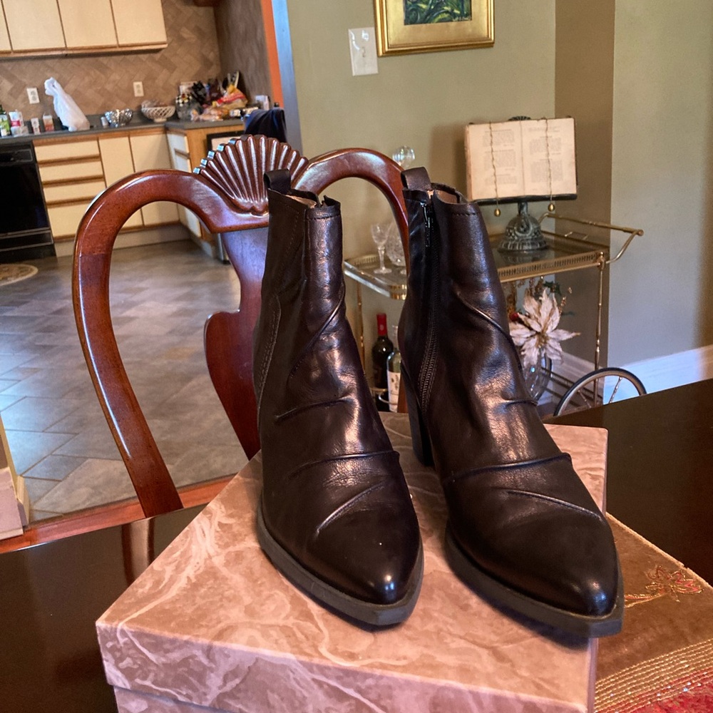 Casta Black Boots